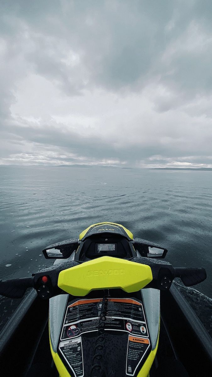 Cuántos kilómetros puede hacer una moto de agua con un depósito